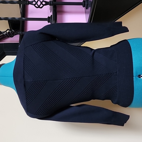 Bebe Fitted Silk Blend Top - SZ M - Picture 4 of 6